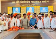 दरीबडची जिल्हा परिषद गटातील लोकप्रतिनिधी,कार्यकर्त्यांचा भाजपात प्रवेश